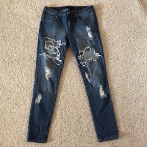 High waisted Distressed jeans